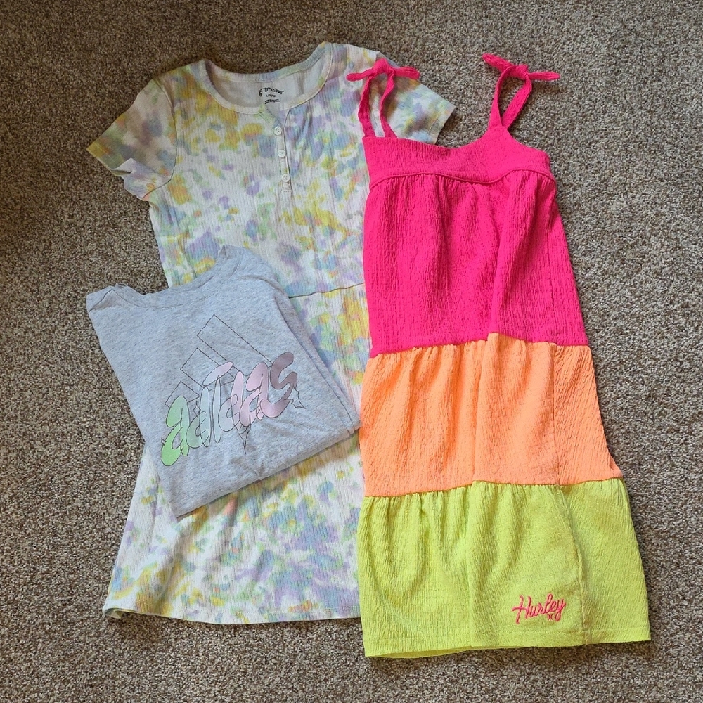 Girls Clothing Set Size 10/12 Adidas Gray Shirt and Vibrant Dresses